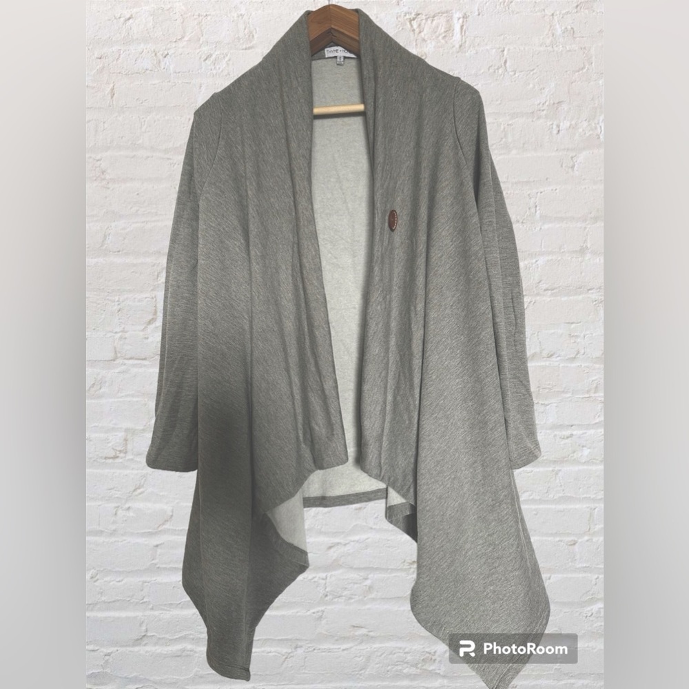 Open front cardigan size S. Grey color